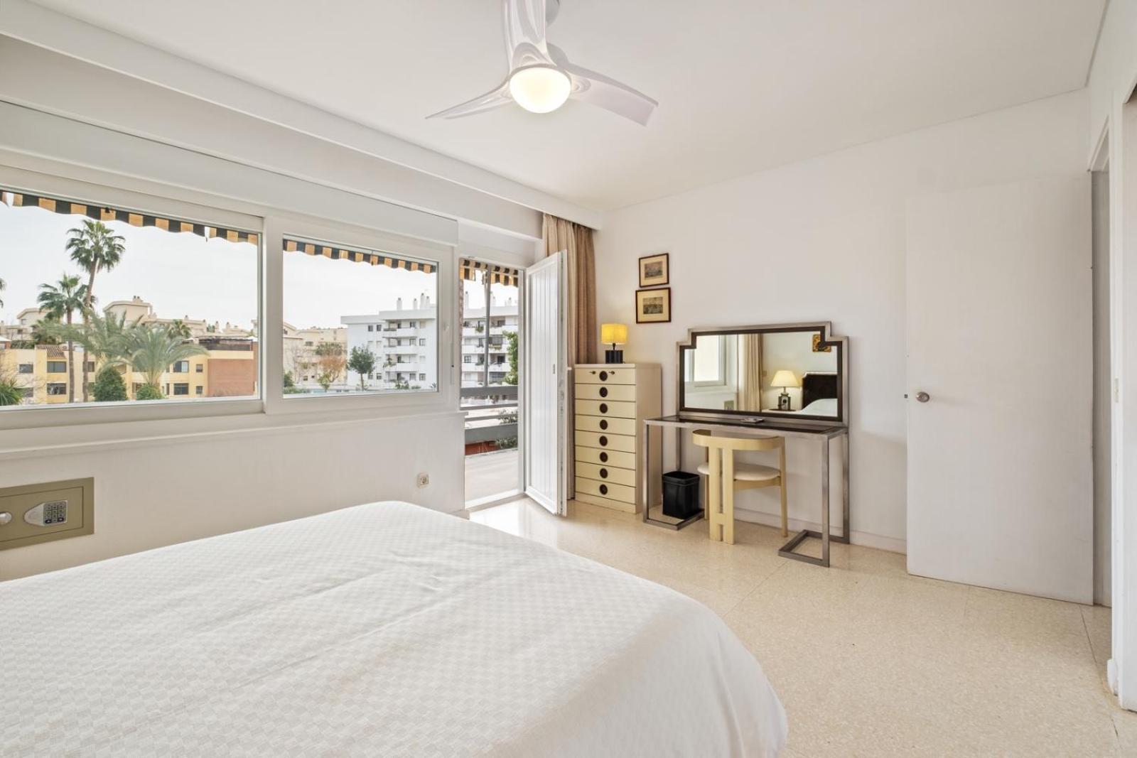Piso Con 2 Habitaciones, 2 Terrazas Y Piscina 托雷莫利诺斯 外观 照片